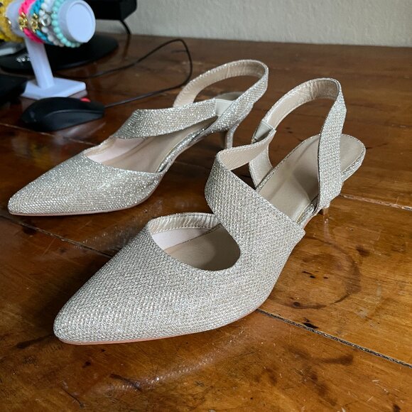 Kitten Heel Gold Fancy Sparkle Shoes EUC Worn to one event for a few hours SZ8 - Picture 1 of 5